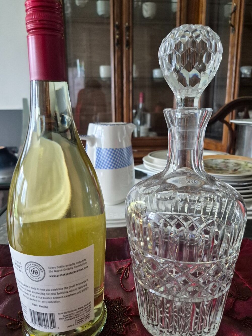 Exquisite Cut-Crystal Wine Decanter